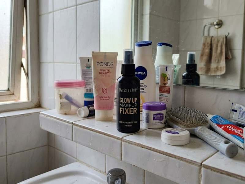Swiss Beauty Glow Up Makeup Fixer Review:2026